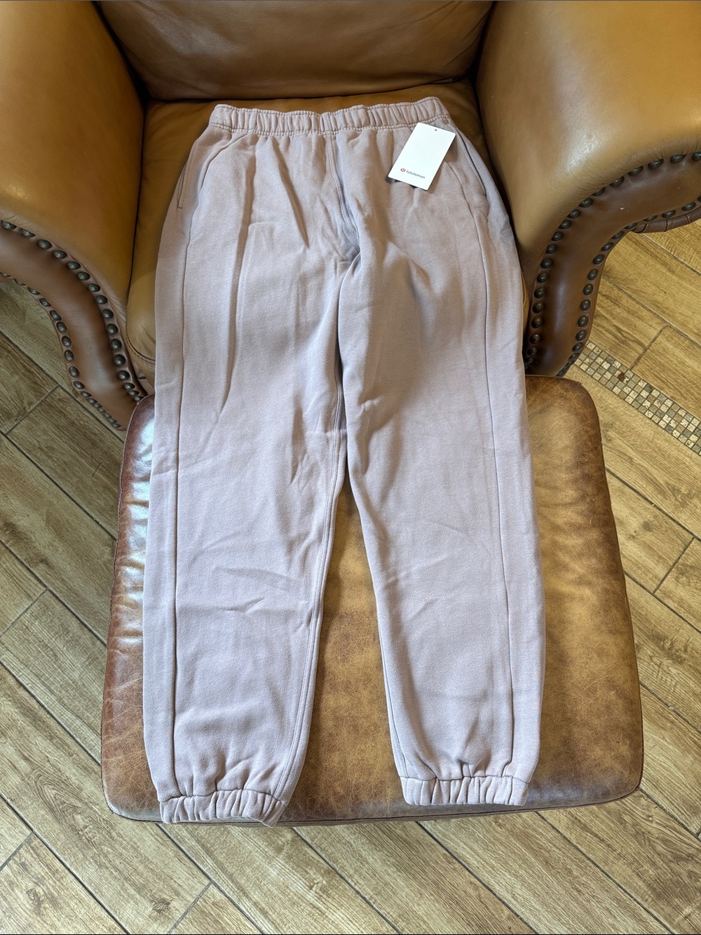 NWT Lululemon Scuba Mid-Rise Oversized Jogger Regular Sz Medium Ashen Rose Mauve